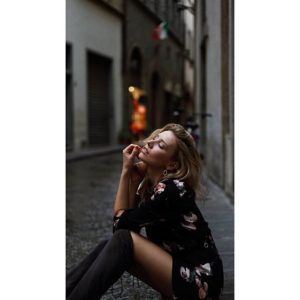 modella per shooting street fashion Firenze